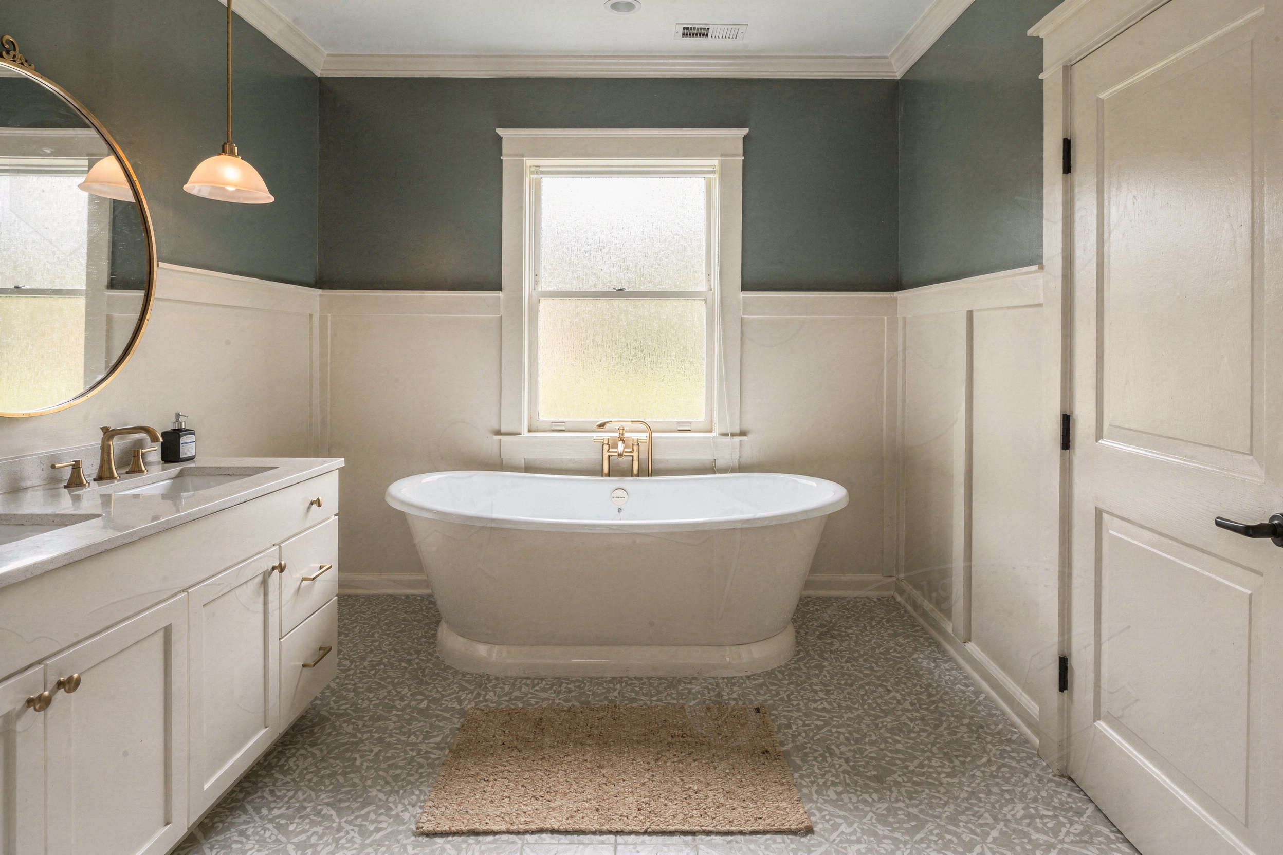Fern & Russet: Primary Bathroom