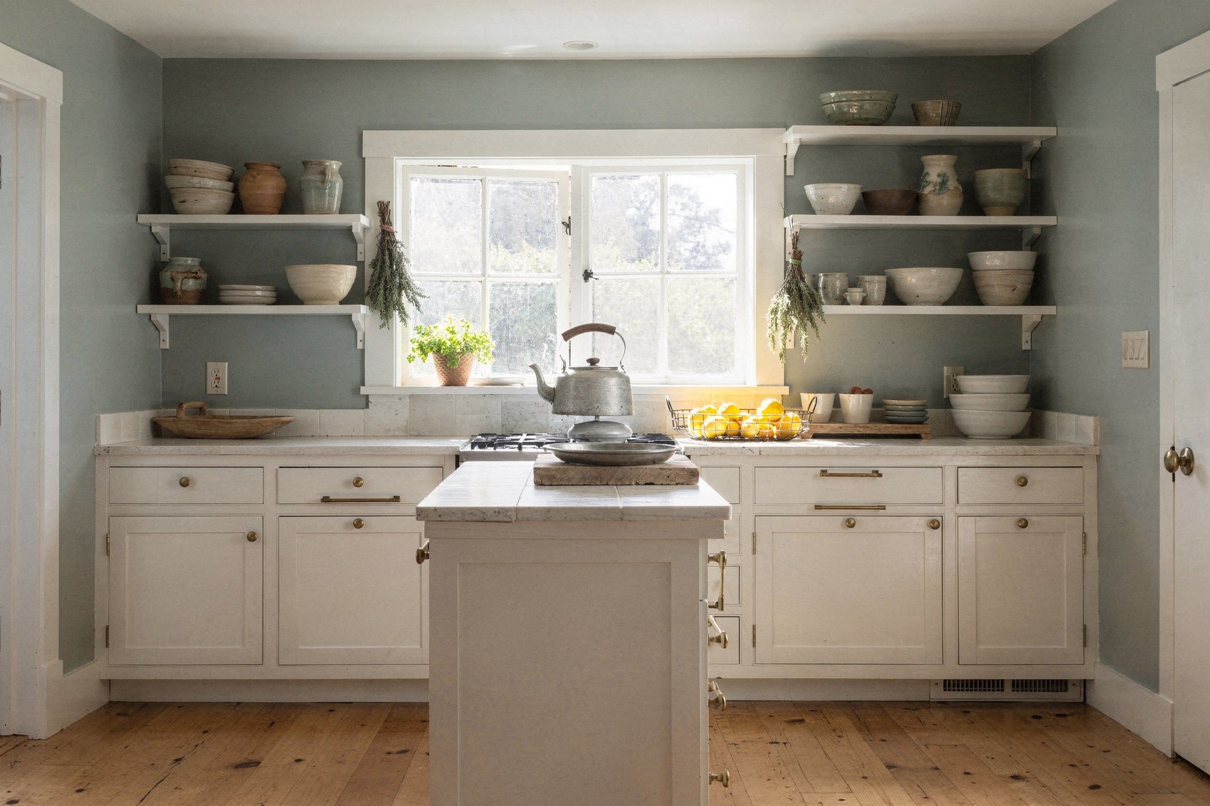 Modern Cottage: Kitchen