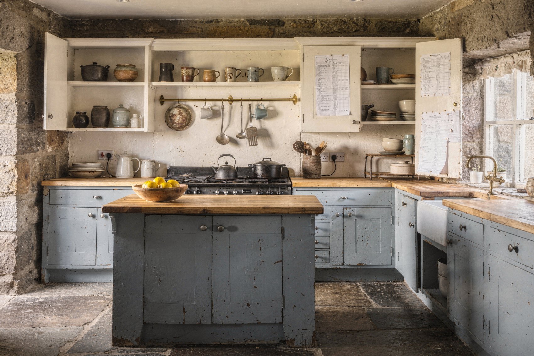 Silhouette Seacliff: Kitchen